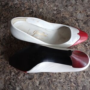 Garolini Women's Two-Tone High Heel Wingtips Pumps Size 7.5M (177)